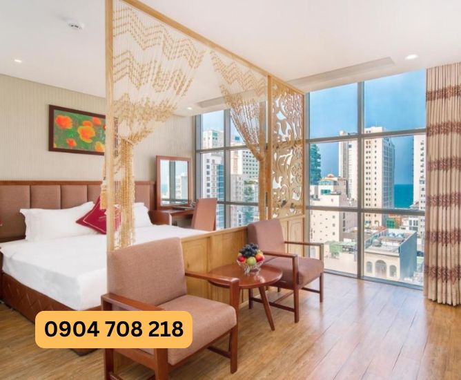 crystal hotel danang