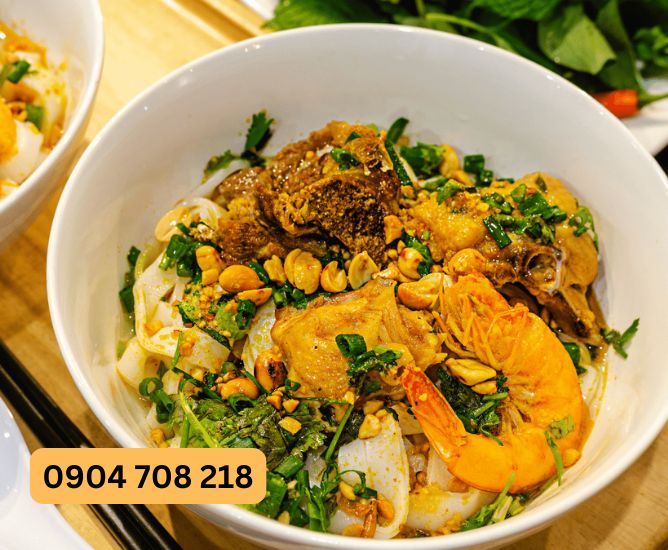 holiday beach da nang 